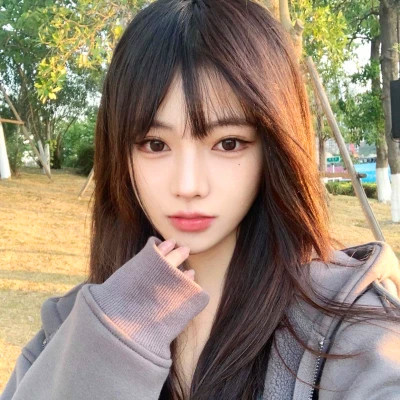 最潮真人女生头像