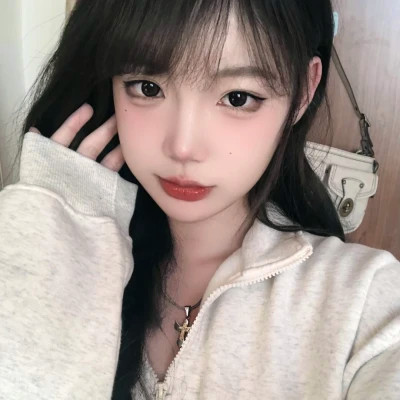 最潮真人女生头像