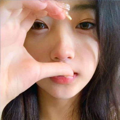 个性十足真人女生头像