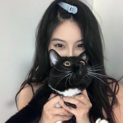 独具魅力真人女生头像