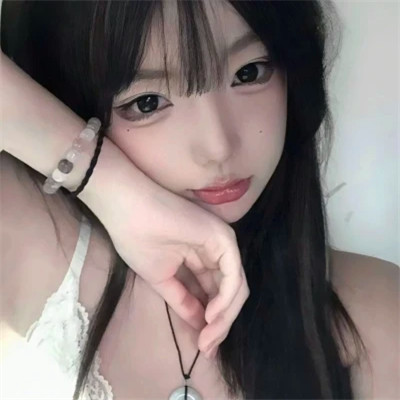 最新最热微信女生头像