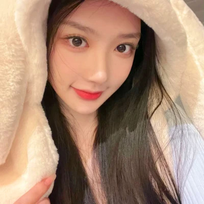 最新最热微信女生头像