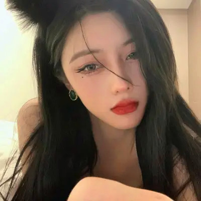 最新最热微信女生头像