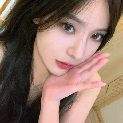 最新最热微信女生头像