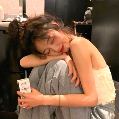 超酷微信女生头像