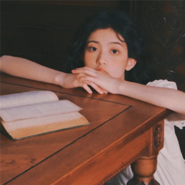 森系文艺有韵味复古的头像女
