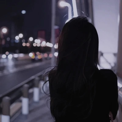 女生仙气飘飘的背影头像图片