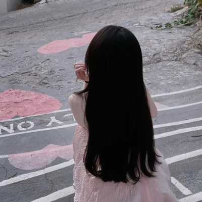 女生仙气飘飘的背影头像图片