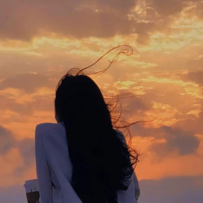 女生仙气飘飘的背影头像图片