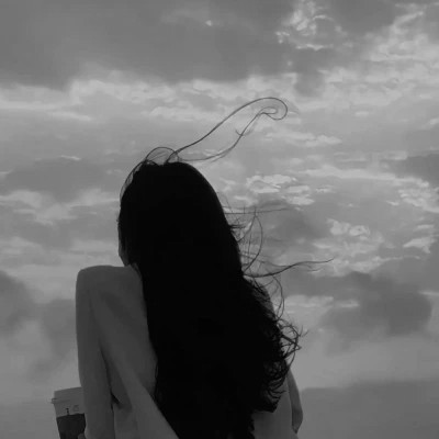 黑色高级感女生头像背影