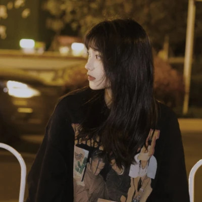 伤感丧系风格女头像图片