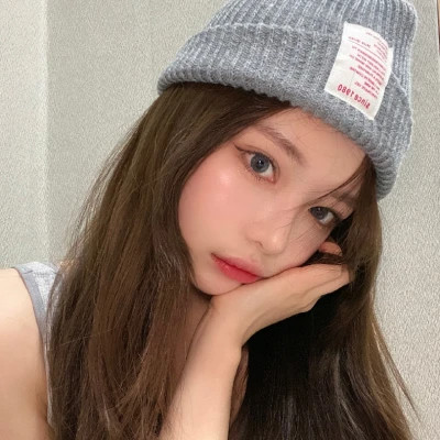 头像女生戴帽子