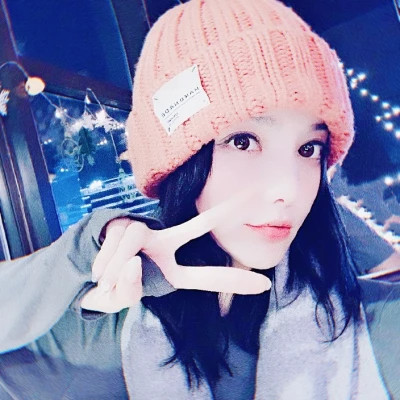 帽子控女生头像超酷图片