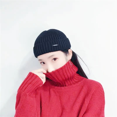 戴帽子的最新女头像图片