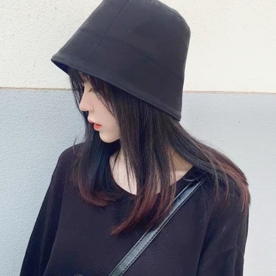 戴帽子拽酷女生头像