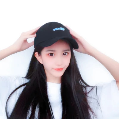 戴帽子拽酷女生头像