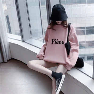 戴帽子遮脸女生头像图片