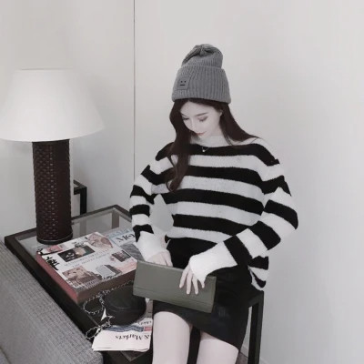 戴帽子遮脸女生头像图片