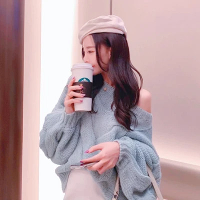 酷酷的戴帽子女生头像图片