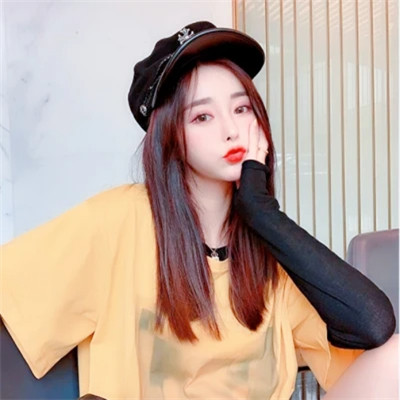 酷酷的戴帽子女生头像图片