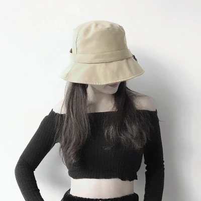 酷酷的戴帽子女生头像图片