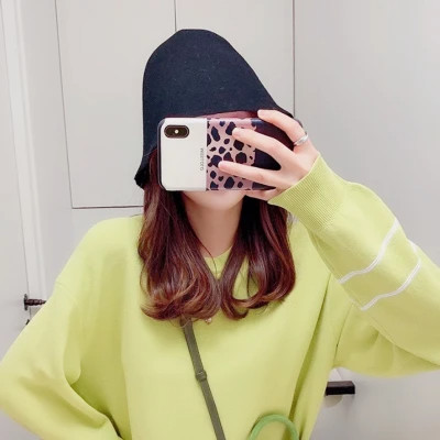戴帽子女生头像高级真人图片