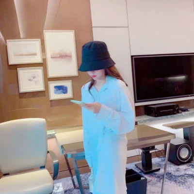 美女戴帽子图片头像