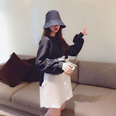 美女戴帽子图片头像