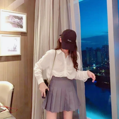 美女戴帽子图片头像