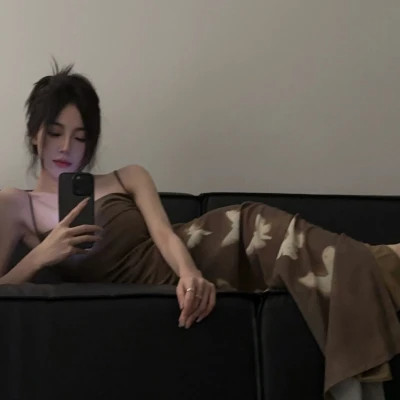 女生自拍高级感头像图片