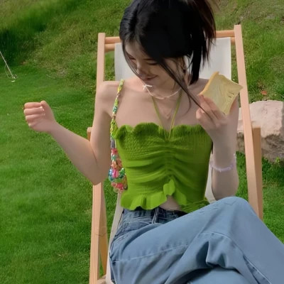 好看的绿色头像女生高清图片