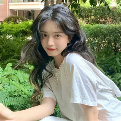 好看的绿色头像女生高清图片