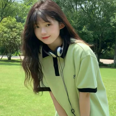 好看的绿色头像女生高清图片