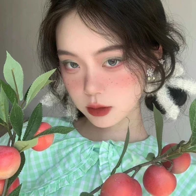 好看的绿色头像女生高清图片