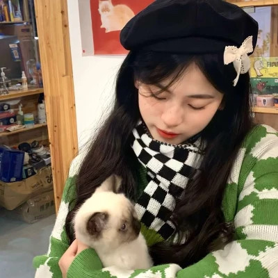 好看的绿色头像女生高清图片