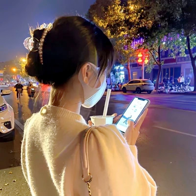 2025年最新情侣头像