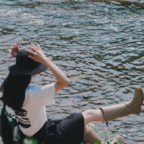 最新绝美氛围感女生头像图片