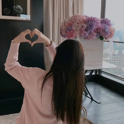 女生超好看的不露脸背影头像图片