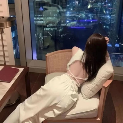 女生超好看的不露脸背影头像图片