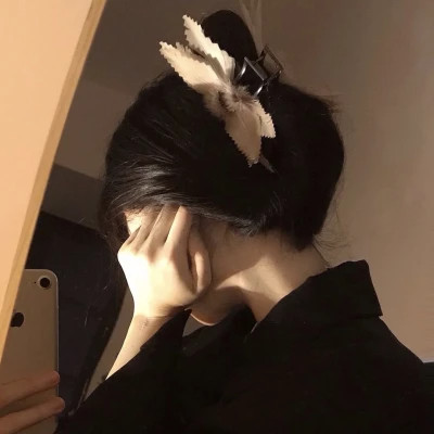 女生超好看的不露脸背影头像图片