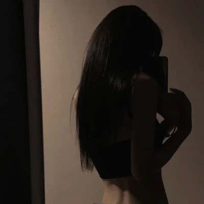 女生超好看的不露脸背影头像图片