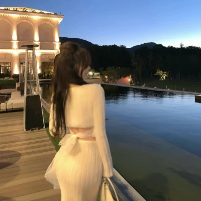 女生超好看的不露脸背影头像图片