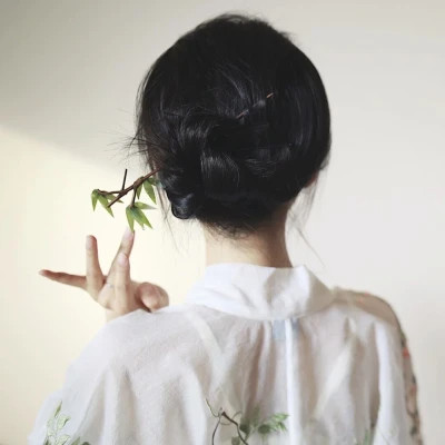 迷人女生背影头像
