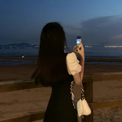 迷人女生背影头像