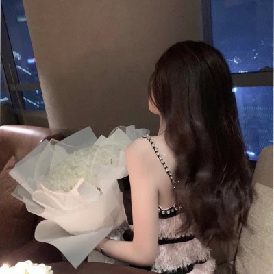 女生背影头像