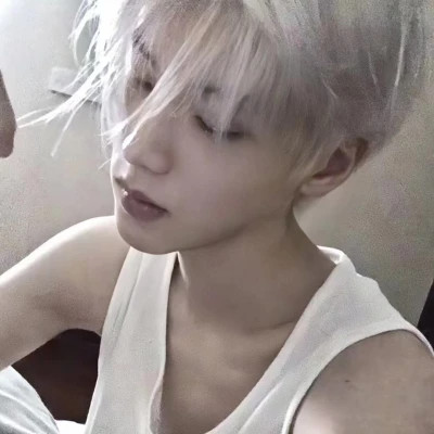 氛围感拉满的小众头像男