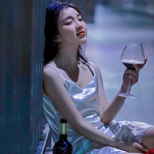 网上很火的伤感头像图片
