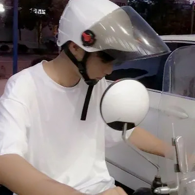 2025年最火男生头像图片精选