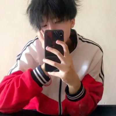 2025年最火男生头像图片精选