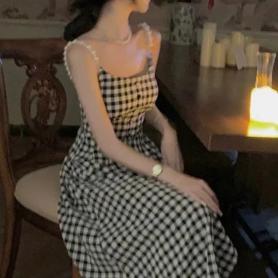特别好看但不露头的女生头像背影